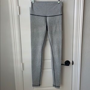 Lululemon Wunder Under leggings